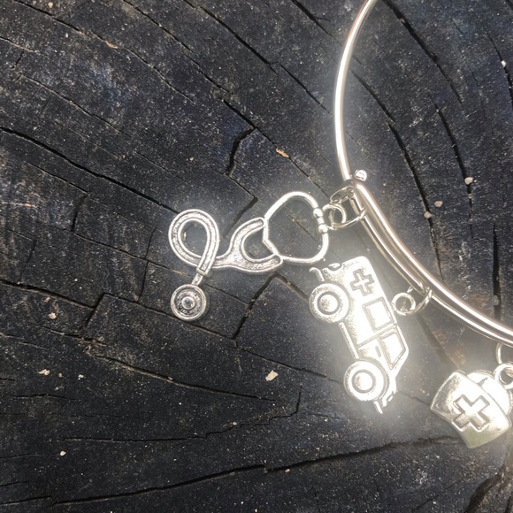 Thanks giving Nurse/Doctor charms bracelet - Picture 6 of 8